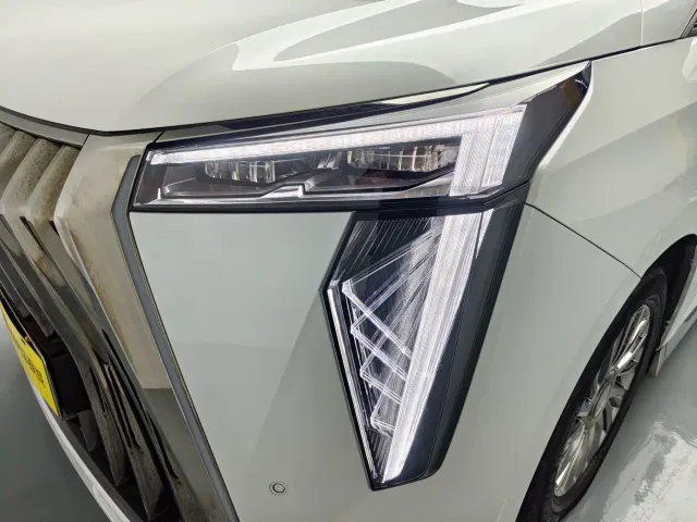 GAC Trumpchi Trumpchi M8 2023 Model Master Series 400T Flagship Edition — Фото автомобиля 10
