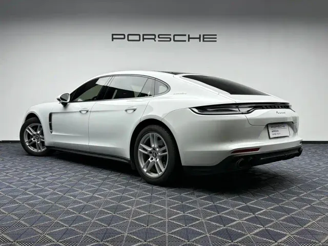 Porsche Panamera — Фото автомобиля 13