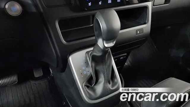 Hyundai Staria — Фото автомобиля 12