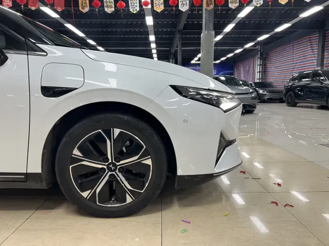 Xpeng P5 — Фото автомобиля 4