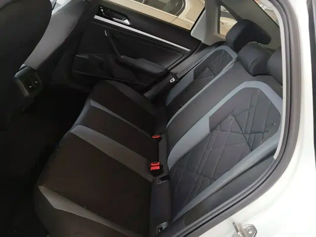 Volkswagen Lavida — Фото автомобиля 16