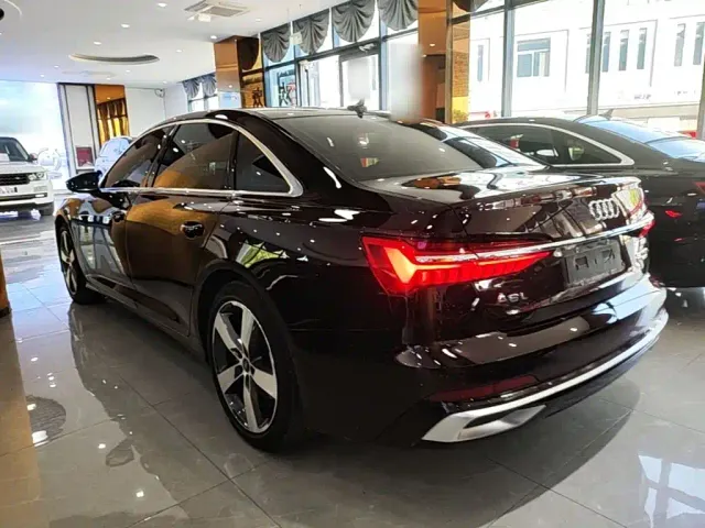 Audi A6L — Фото автомобиля 4