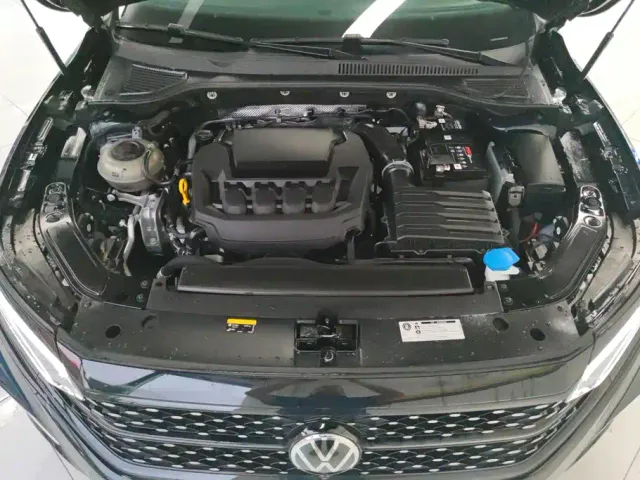 Volkswagen Passat — Фото автомобиля 10