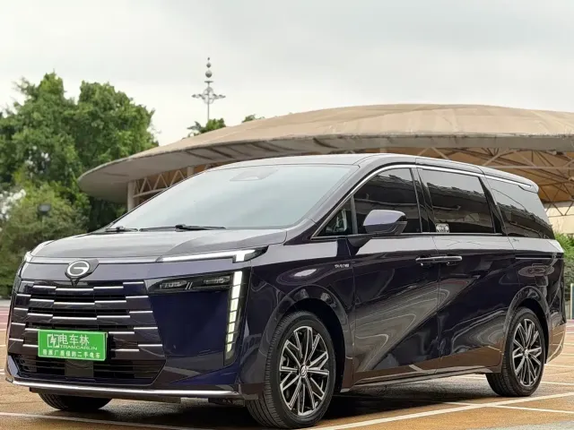 Фотография автомобиля — GAC Trumpchi E8