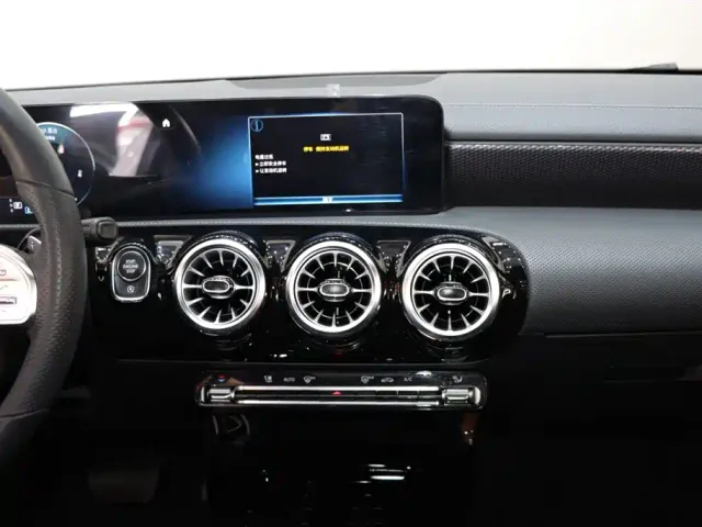 Mercedes-Benz A-Class — Фото автомобиля 13