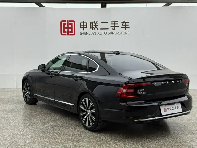 Volvo S90 — Фото автомобиля 2