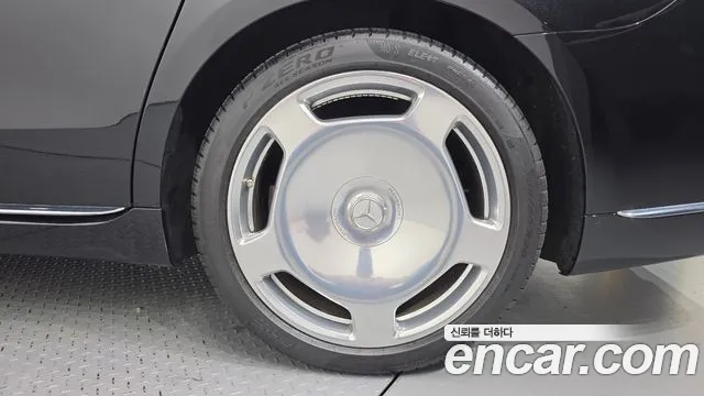 Mercedes-Benz S-Class — Фото автомобиля 18