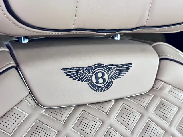 Bentley Flying Spur — Фото автомобиля 27