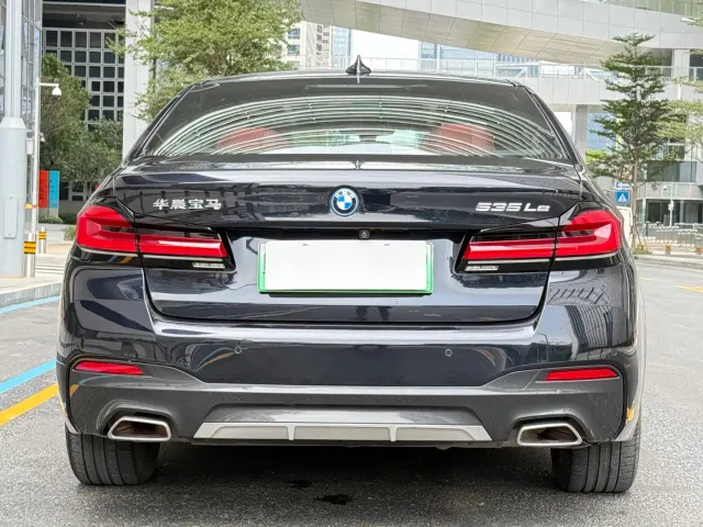 BMW 5 Series — Фото автомобиля 20