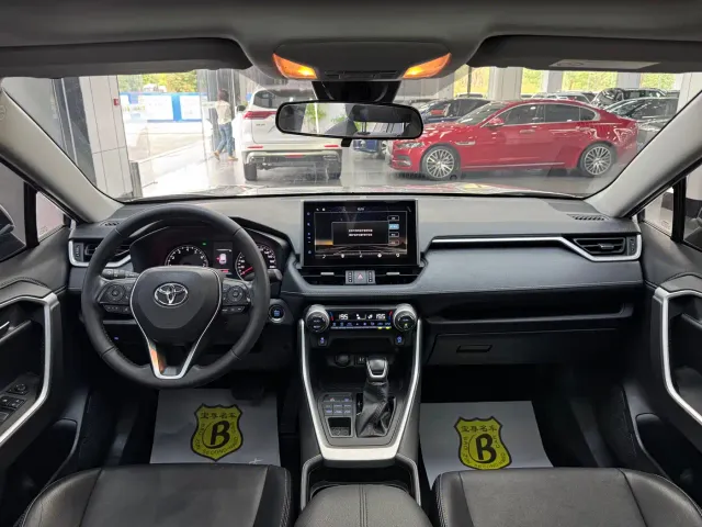 Toyota Wildlander — Фото автомобиля 10