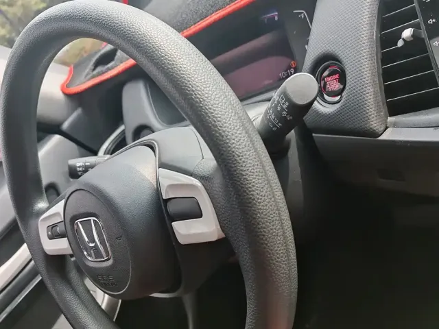 Honda Fit — Фото автомобиля 17