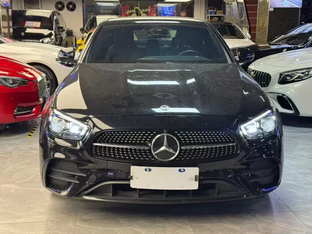 Mercedes-Benz E-Class — Фото автомобиля 2