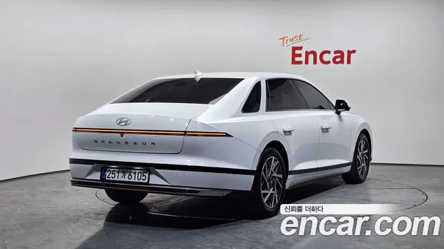 Hyundai Grandeur Grandeur (GN7) 2.5 Бензин 2WD — Фото автомобиля 2