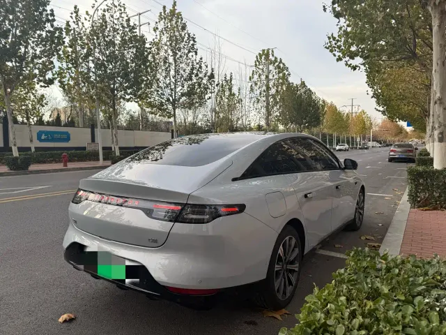 Leapmotor C01 — Фото автомобиля 4