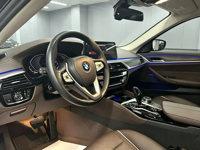BMW 5 Series — Фото автомобиля 6
