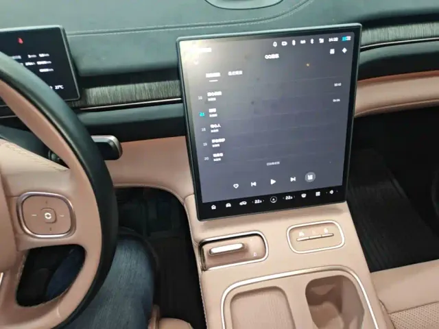 Nio EC6 — Фото автомобиля 12