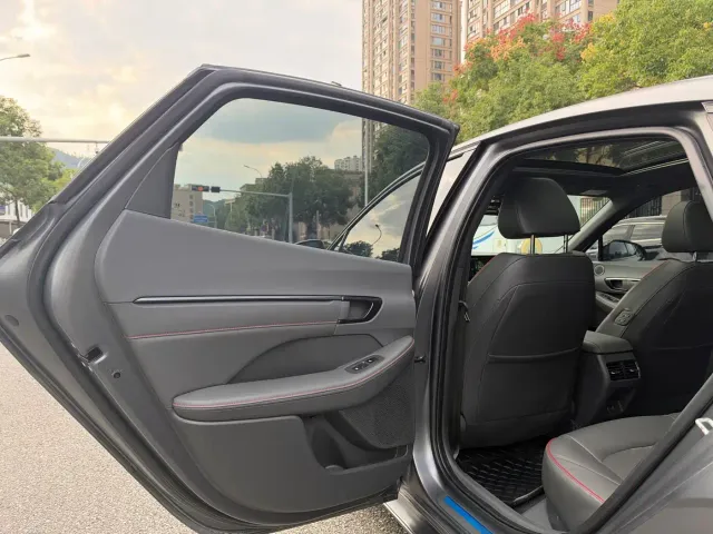 Hyundai Sonata — Фото автомобиля 11