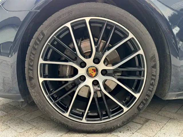 Porsche Panamera — Фото автомобиля 16