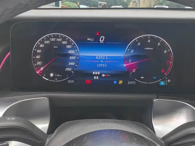 Mercedes-Benz GLB-Class — Фото автомобиля 10