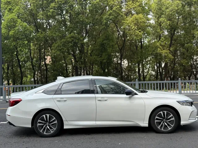 Honda Inspire — Фото автомобиля 4