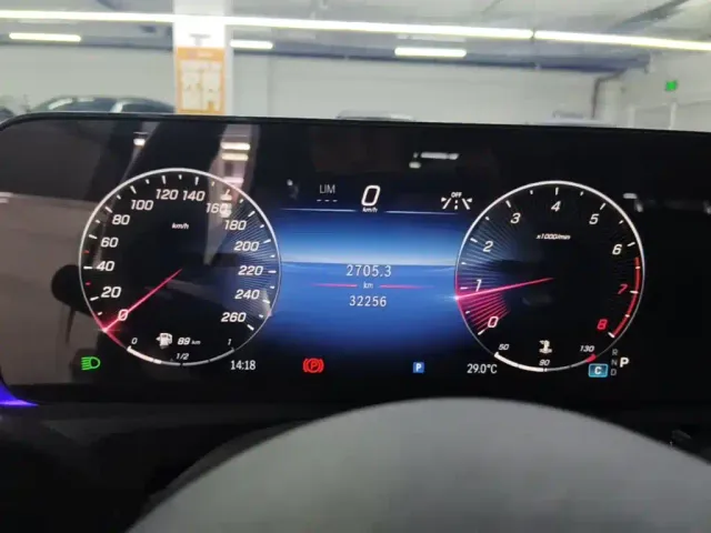 Mercedes-Benz A-Class — Фото автомобиля 11