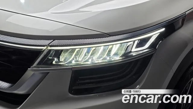 Kia Seltos — Фото автомобиля 7