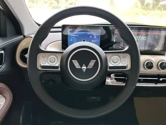 Wuling Bingo — Фото автомобиля 10