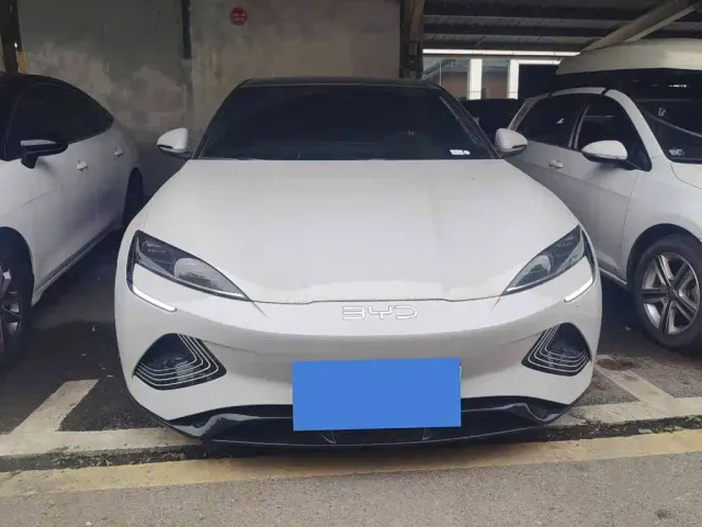 BYD Seal — Фото автомобиля 2