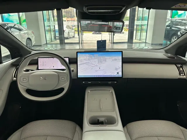 Xpeng P7+ — Фото автомобиля 6