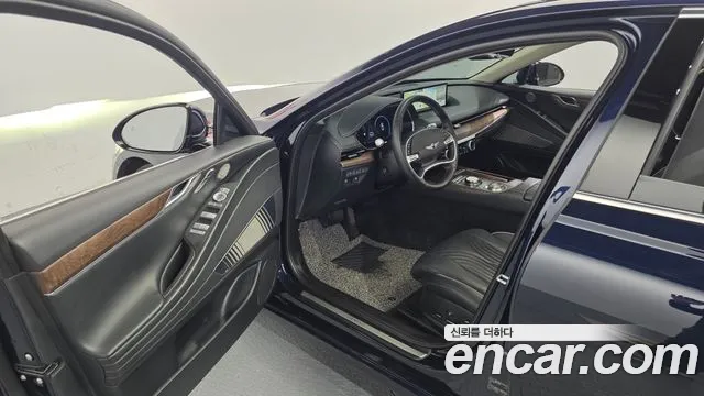 Genesis G80 Бензин 3.5 турбо AWD — Фото автомобиля 10