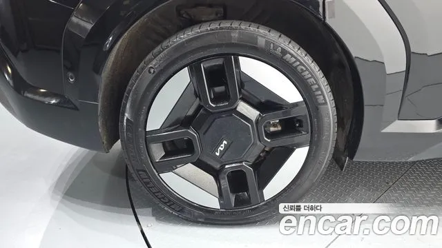 Kia EV9 — Фото автомобиля 6