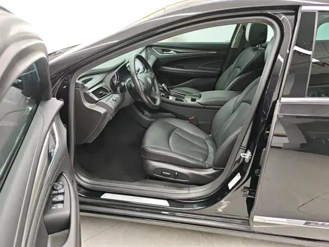 Buick LaCrosse — Фото автомобиля 9