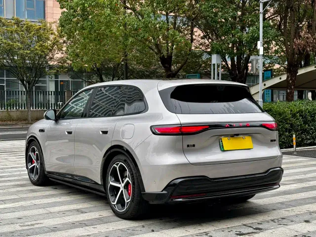 Aito M6 — Фото автомобиля 11