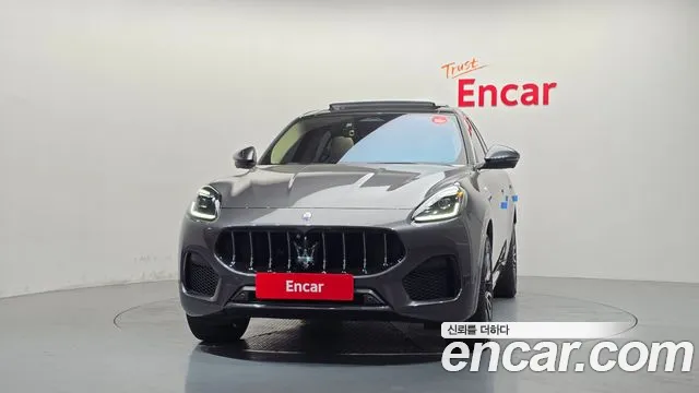 Maserati Grecale — Фото автомобиля 3
