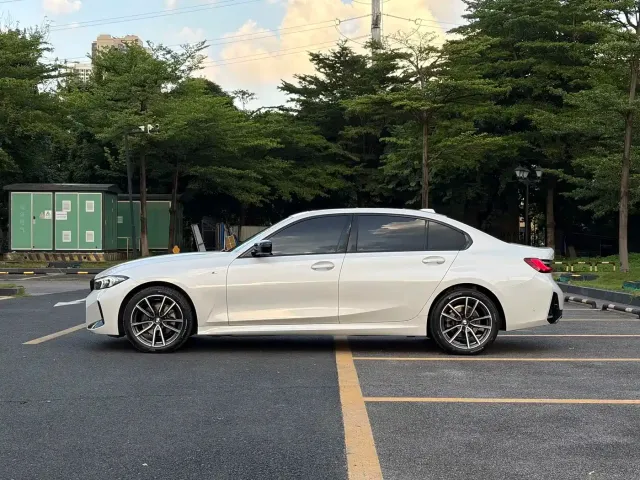 BMW 3 Series — Фото автомобиля 9