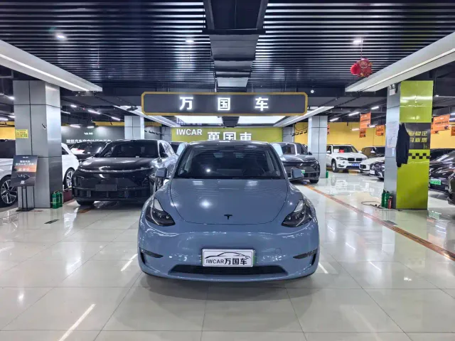 Фотография автомобиля — Tesla Model Y