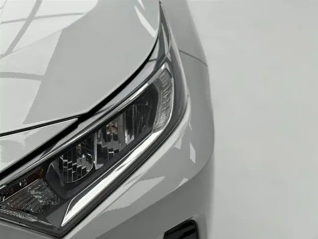 Toyota RAV4 — Фото автомобиля 5