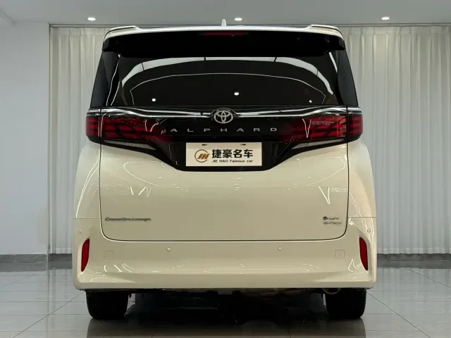 Toyota Alphard — Фото автомобиля 9