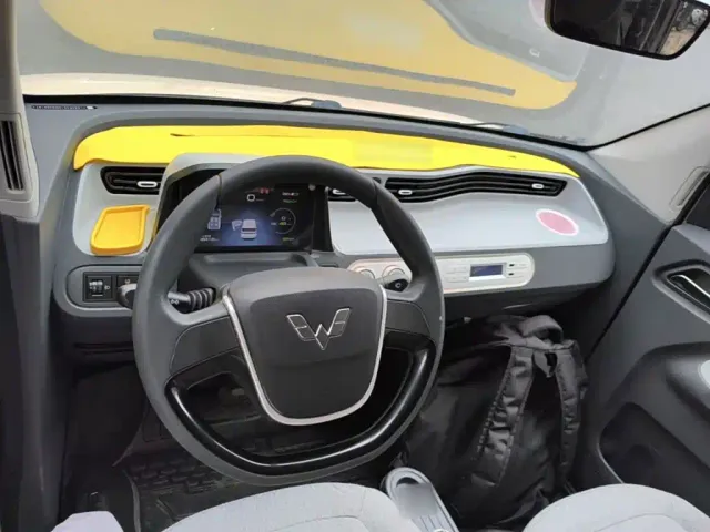 Wuling Hongguang Mini EV — Фото автомобиля 9