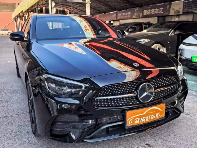 Mercedes-Benz E-Class — Фото автомобиля 3