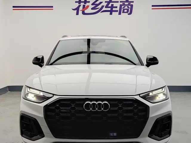 Audi Q5L — Фото автомобиля 4