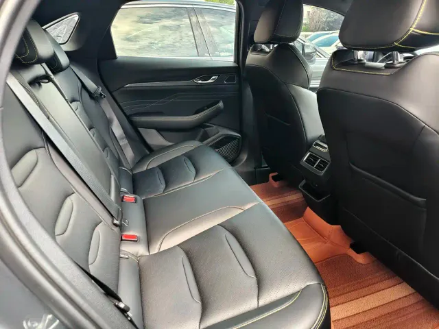 Geely Xingrui — Фото автомобиля 10