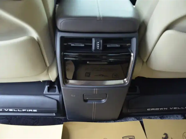 Toyota Vellfire — Фото автомобиля 15