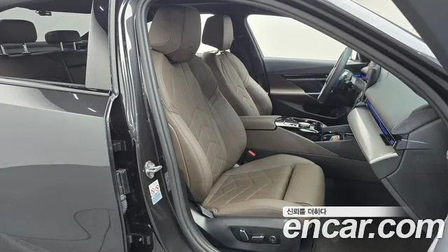 BMW 5 Series G60 — Фото автомобиля 16