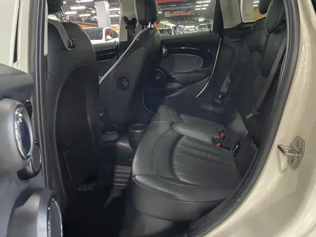 MINI Hatch — Фото автомобиля 5