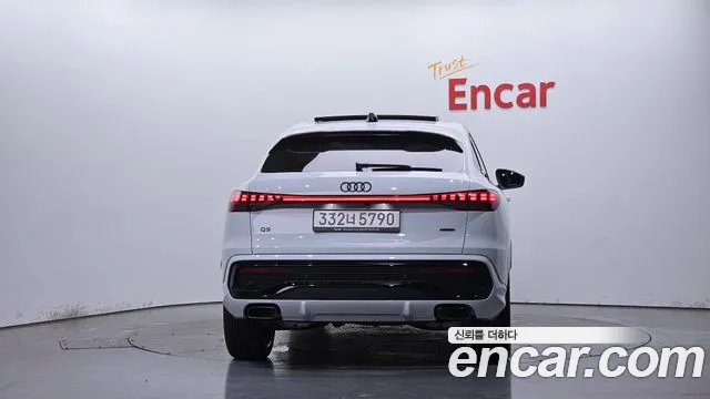 Audi Q5 40 TFSI quattro Sportback S Line — Фото автомобиля 4