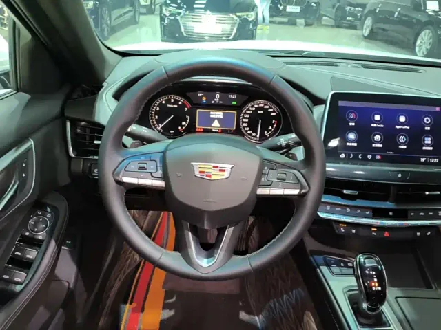 Cadillac CT5 — Фото автомобиля 10