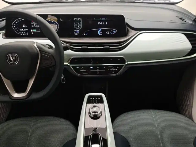 Changan Benben E-Star — Фото автомобиля 16