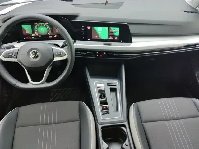 Volkswagen Golf — Фото автомобиля 12