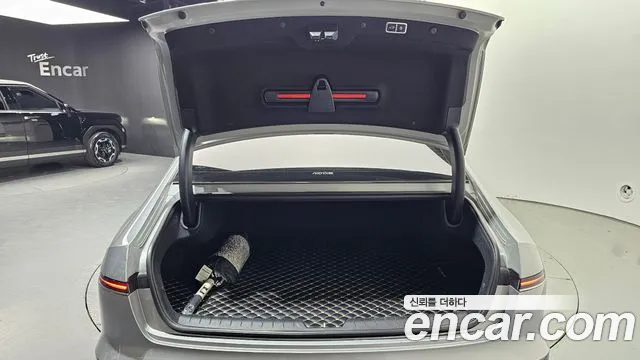 Hyundai Grandeur Grandeur (GN7) 3.5 LPG 2WD (Такси) — Фото автомобиля 20